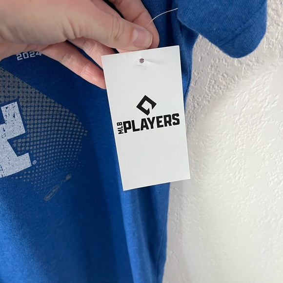 Los Angeles LA Dodgers Women Large Crewneck T shirt World Series 2024 Blue NWT - Picture 5 of 7